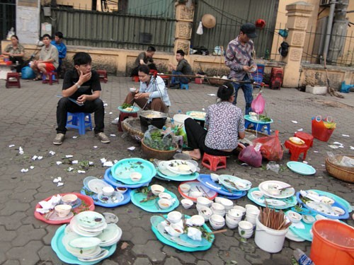 Hà Nội phải xác định rõ trách nhiệm từng cấp trong an toàn thức ăn đường phố An toàn thực phẩm thức ăn đường phố Hà Nội được Thủ tướng quan tâm.