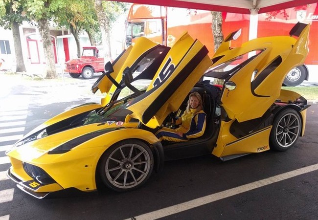 Siêu xe Ferrari FXX-K rao giá 4,7 triệu USD tại Dubai Ferrari FXX-K là món đồ mơ ước trong bộ sưu tập xe của các tỷ phú Ả Rập.