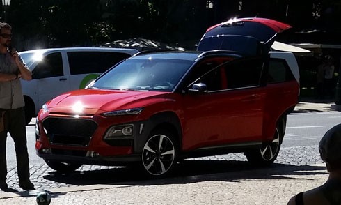 Hyundai Kona - đối thủ mới của Mazda CX-3 lần đầu lộ diện Ảnh thực tế Hyundai Kona, SUV mới phân khúc B. Ảnh: Autoevolution.
