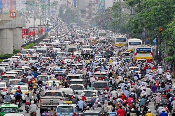 Đầu tháng 7, Hà Nội xem xét việc cấm xe máy vào nội thành Ý kiến chuyên gia cho rằng lộ trình cấm xe máy vào nội thành Hà Nội là quá nóng vội.
