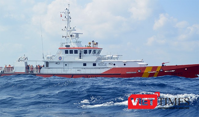 Điều tàu SAR 412 cứu ngư dân nguy cấp ngoài khơi Tàu SAR 412 đang làm nhiệm vụ cứu nạn ngoài biển