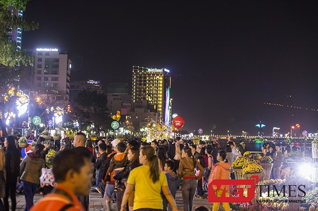 Khách du lịch đến Đà Nẵng du Xuân Đinh Dậu tăng mạnh Trong dịp Tết Nguyên đán Đinh Dậu 2017, tổng lượng khách tham quan, du lịch đến Đà Nẵng đạt 260.523 lượt, tăng 17,3% so với cùng kỳ năm 2016.