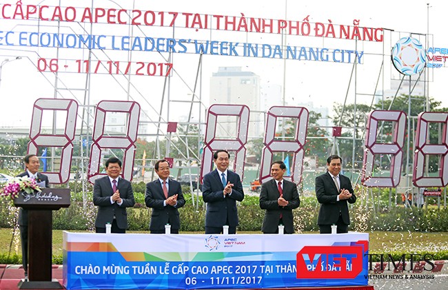 Đà Nẵng khởi động đồng hồ đếm ngược đón APEC 2017 Chủ tịch nước Trần Đại Quang bấm nút khởi động đồng hồ đếm ngược APEC 2017 tại Đà Nẵng