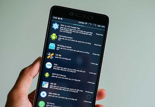 Mẹo giúp smartphone Android trở nên an toàn Android thường gặp nguy cơ về bảo mật nên người dùng phải tự tìm cách bảo vệ mình bằng cách hạn chế các quyền truy cập. Ảnh: MINH HOÀNG