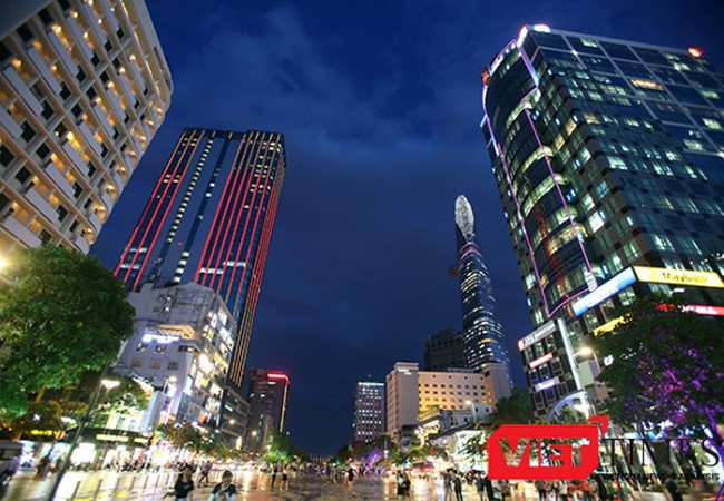 Bất động sản TPHCM đang diễn biến ra sao Savills Việt Nam vừa có báo cáo tình hình thị trường BĐS tại TP HCM quý 2/2017 với những diễn biến đa chiều của hầu hết các sản phẩm.