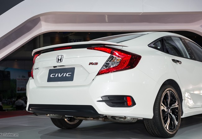 Vì sao 300 xe Honda Civic bị triệu hồi tại Việt Nam? Honda Civic thế hệ thứ 10 lọt top 10 xe bán chạy nhất thế giới năm 2016