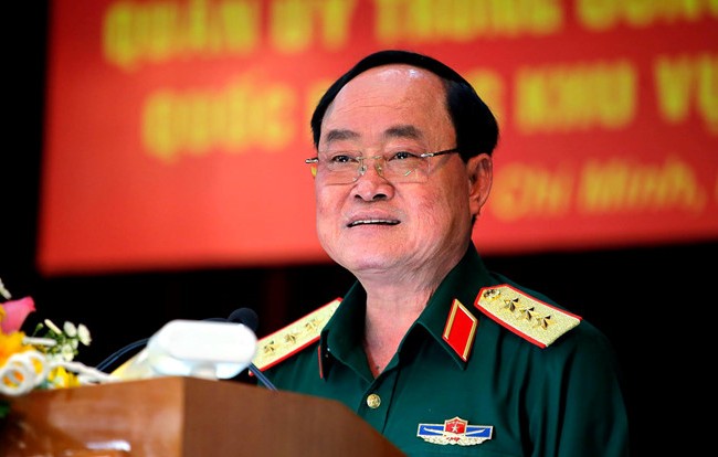 Bộ Quốc phòng công bố kế hoạch sử dụng đất sân bay Tân Sơn Nhất Thượng tướng Trần Đơn - Thứ trưởng Bộ Quốc phòng báo cáo tình hình sử đụng đất quốc phòng khu vực sân bay Tân Sơn Nhất tại Hội nghị sáng 8.8 Ảnh: Ngọc Dương