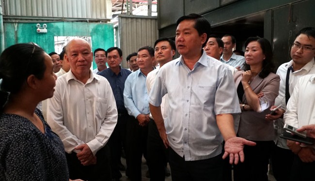 Bí thư Thăng gợi ý “nâng” huyện Bình Chánh, Hóc Môn, Nhà Bè thành quận Bí thư Đinh La Thăng muốn "nâng" huyện Bình Chánh, Hóc Môn, Nhà Bè thành quận