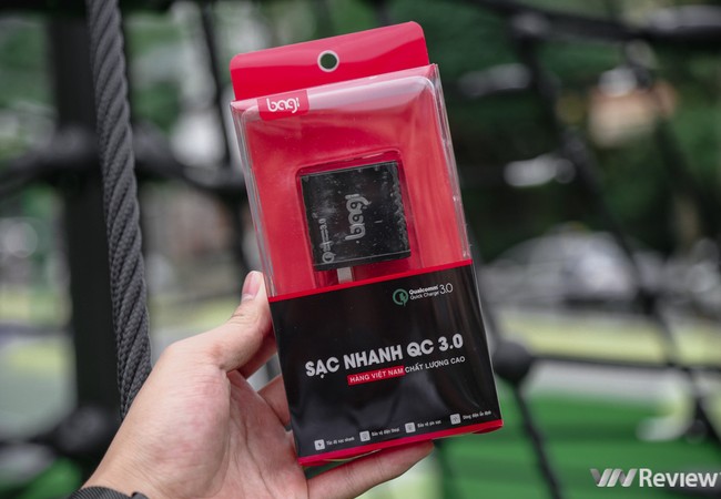 Đánh giá củ sạc Bagi M30 “made in Vietnam“: Quick Charge 3.0, giá 300.000 đồng Mặt trước của hộp đựng