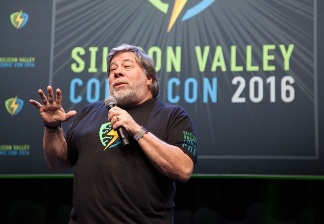 Apple, Google và Facebook sẽ ra sao vào năm 2075? Đồng sáng lập Apple Steve Wozniak