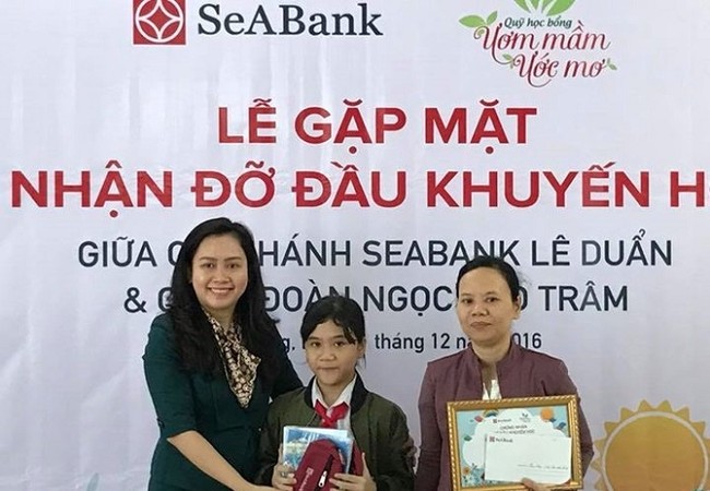 Mùa xuân và trong veo những yêu thương SeABank trao học bổng Ươm mầm ước mơ cho trẻ em hiếu học tại Đà Nẵng