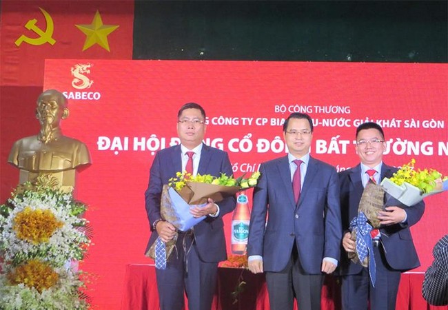 Sabeco chính thức có tân Tổng giám đốc Ông Nguyễn Thành Nam - Tân Tổng Giám đốc Sabeco (người đứng ngoài cùng bên trái) - Nguồn: Internet