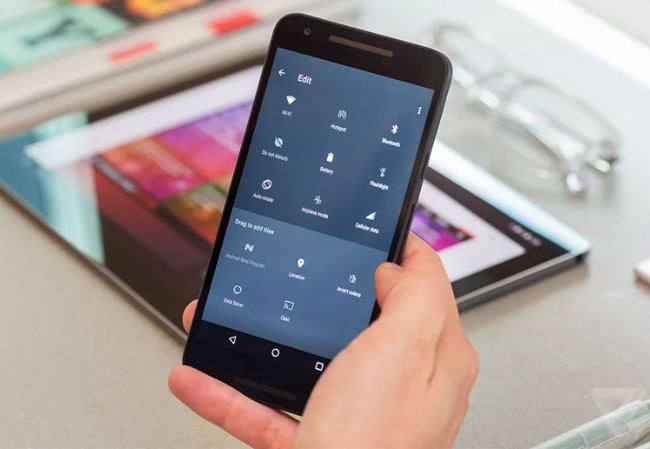 Android sẽ hiển thị dung lượng pin của tai nghe bluetooth Ảnh minh họa