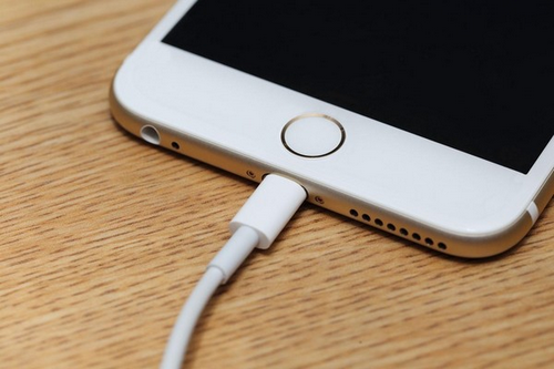 Cách sạc để smartphone luôn 'tràn đầy năng lượng' Có thể sạc điện thoại mọi lúc có thể.