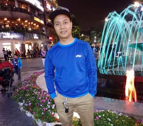 Trao giải chương trình “Đường đua thần tốc” Anh Nguyễn Tiến Thành - đội trưởng đôi 51, đội dẫn đầu khu vực Hà Nội. Nguồn: An ninh tiền tệ