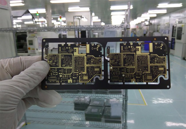 Lộ hình ảnh bảng mạch của Bphone 2 cùng thông số kỹ thuật theo đồn đoán Bảng mạch Bphone 2