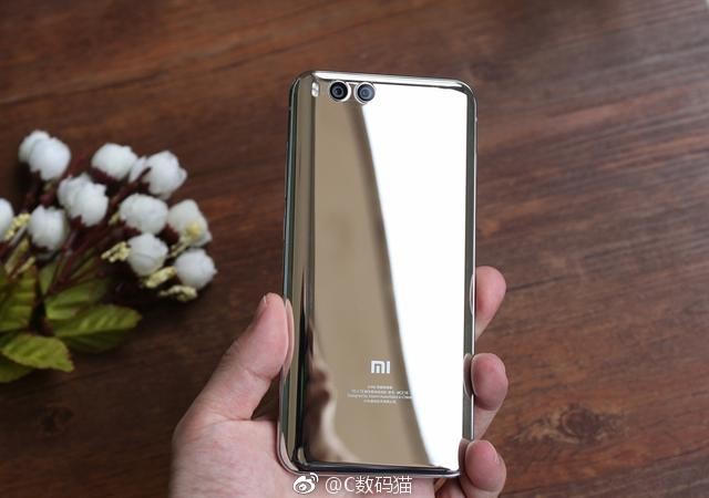 Chiêm ngưỡng “hàng hiếm” Xiaomi Mi 6 bản Mercury Silver Xiaomi Mi 6 (ảnh Weibo)