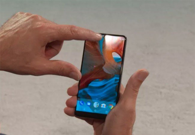 Bao giờ Essential Phone được lên kệ? Essential Phone (ảnh Phone Arena)