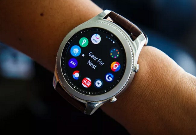 Hé lộ tên gọi đồng hồ lai của Samsung Đồng hồ thông minh Gear S3 của Samsung (ảnh CNET)