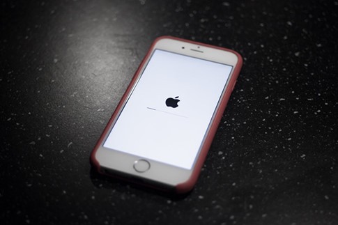 Những điểm khiến điện thoại Android 'thất thế' trước iPhone Những điện thoại cũ như iPhone 5/5S có thể chạy tốt iOS 10 mới nhất- (Ảnh: FLICKR).