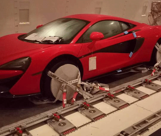 Cận cảnh chiếc siêu xe McLaren 570S về Việt Nam bằng máy bay McLaren 570S ở Việt Nam