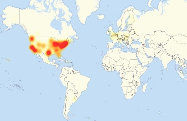 Sản phẩm Trung Quốc vô tình tiếp tay cho vụ tấn công DDoS Mirai thao túng các thiết bị IoT để tạo nên một mạng lưới lớn. Các thiết bị này sau đó được sử dụng để gửi request liên tục đến các website, gây quá tải và sập mạng.