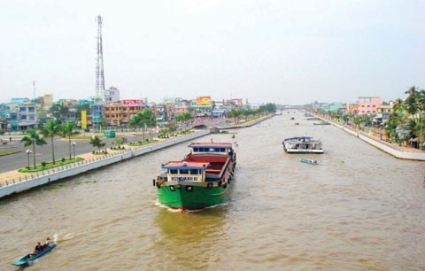 Cục Đường thủy nội địa đề xuất lập sàn giao dịch điện tử vận tải thủy Cục Đường thủy nội địa đề xuất lập sàn giao dịch điện tử vận tải thủy.