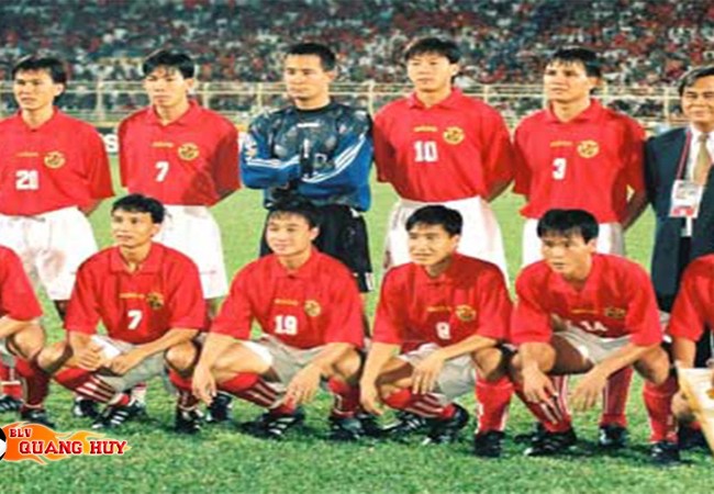 Video: Tiger Cup 1998 và thế hệ vàng của bóng đá Việt Nam Video: Tiger Cup 1998 và thế hệ vàng của bóng đá Việt Nam