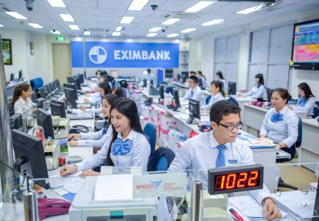 Eximbank: Loại 8 Phó TGĐ, Ban điều hành giảm từ 15 xuống 7 người Eximbank: Loại 8 P.TGĐ, Ban điều hành từ 15 nhân sự giảm còn 7 người. (Ảnh: EIB)