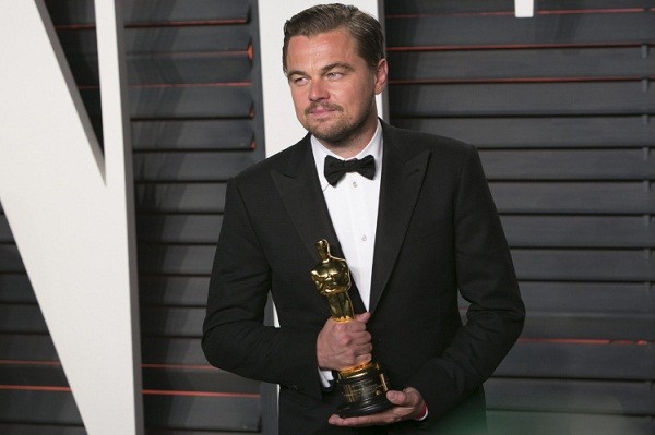 Video: “Chuyện tình” giữa Leonardo DiCaprio và tượng vàng sau đêm trao giải Video: “Chuyện tình” giữa Leonardo DiCaprio và tượng vàng sau đêm trao giải