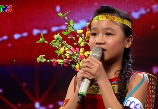 Nổi da gà với Nổi da gà với "cô gái vót chông" 12 tuổi