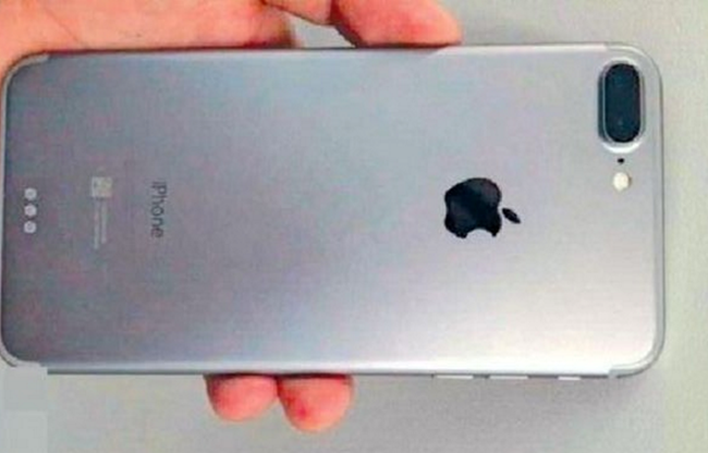 iPhone 7 Plus lộ ảnh thực tế camera kép lồi iPhone 7 Plus lộ ảnh thực tế camera kép lồi