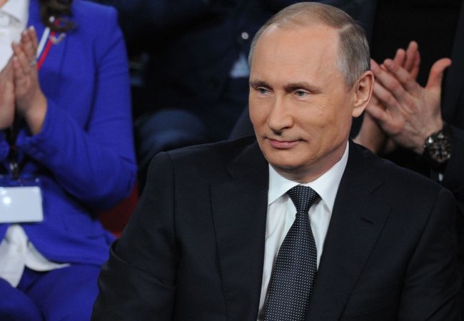 Chùm video: Ông Putin làm thông dịch viên, ca sĩ kiêm... người thích đùa Chùm video: Ông Putin làm thông dịch viên, ca sĩ kiêm... người thích đùa