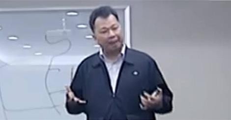 Giám đốc Formosa: Phải lựa chọn tôm cá hoặc nhà máy (video) Giám đốc Formosa: Phải lựa chọn tôm cá hoặc nhà máy (video)