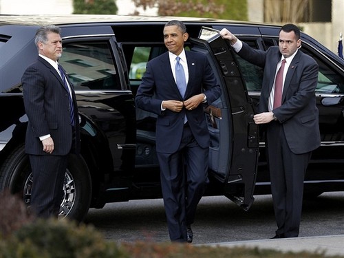 Video hiếm về chiếc limousine TT Obama đi khi sang Việt Nam Video hiếm về chiếc limousine TT Obama đi khi sang Việt Nam