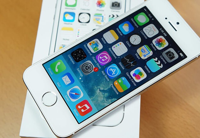 Video 'đập hộp' iPhone SE chính hãng tại Việt Nam Video 'đập hộp' iPhone SE chính hãng tại Việt Nam