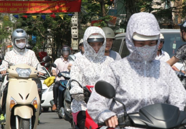 Nắng nóng vượt ngưỡng, Hà Nội hơn 39 độ C Nắng nóng vượt ngưỡng, Hà Nội hơn 39 độ C