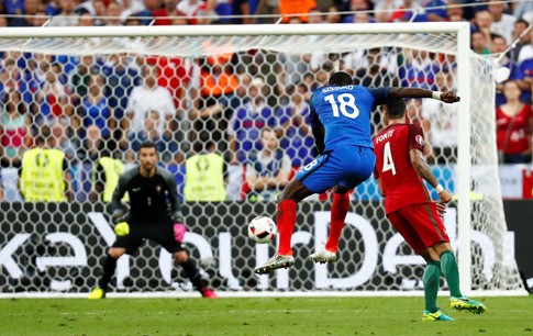 Video: Bàn thắng lịch sử đưa Bồ Đào Nha lên ngôi vô địch EURO 2016 Một cú nã đại bác của Sissoko