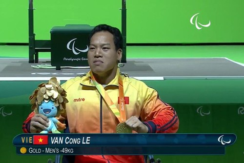 Video: Cận cảnh phần thi Lực sĩ Lê Văn Công với tấm HCV lịch sử