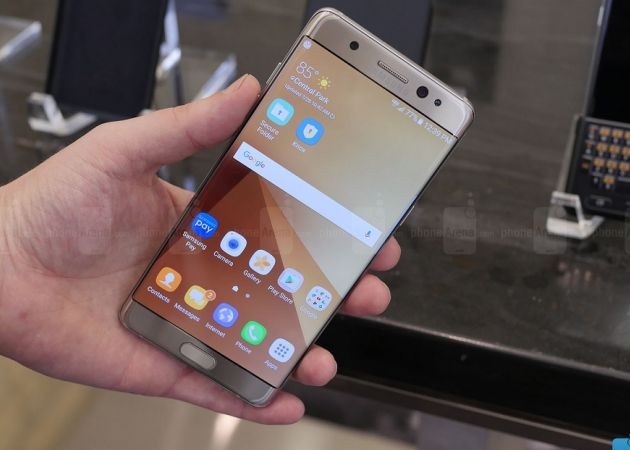 Samsung tiêu huỷ hoàn hoàn Galaxy Note 7 và sẽ “khai tử” dòng Note Ngoài việc yêu cầu nhà bán lẻ ngừng bán, đổi Galaxy Note 7, Samsung VN đưa ra chính sách thu hồi sản phẩm, đền bù đầy đủ tiền và tặng phiếu giảm giá (mua hàng) hơn 1,5 triệu đồng cho khách hàng đã mua.