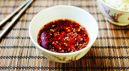 Chuyện triều đình phương Bắc thèm khát nước mắm Việt Cho dù có học cách làm mắm đi chăng nữa thì cũng chẳng thể ngon như nước mắm của người Việt vốn được truyền từ đời này qua đời khác.