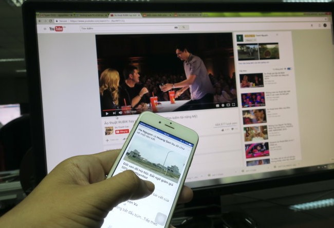 Google đã chặn hơn 1.500 video có nội dung xấu, độc Việc xử lý các thông tin giả mạo trên Google, Facebook không phải là vi phạm tự do dân chủ, nhân quyền hay tự do ngôn luận, mà nhằm làm trong sạch môi trường Internet Việt Nam.