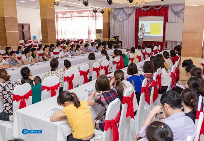 Start-UP Sông Hồng ra mắt buổi huấn luyện đầu tiên tại tỉnh Nam Định Toàn cảnh buổi huấn luyện diễn ra vào ngày 4/5 vừa qua.