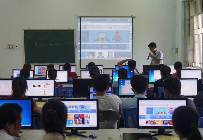 Viện CNTT&TT đào tạo hướng nghiệp về an toàn thông tin Tham gia khóa đào tạo, các học viên được cung cấp những thông tin mang tính chất định hướng nghề nghiệp cho bản thân trong tương lai. Ảnh minh hoạ: Internet.