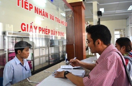 TPHCM cấp phép xây dựng qua mạng không quá 15 ngày, phí 50.000 đồng/giấy phép UBND TP.HCM yêu cầu các Sở, ngành liên quan cùng 24 quận, huyện phối hợp triển khai mở rộng việc thực hiện dịch vụ công trực tuyến này.