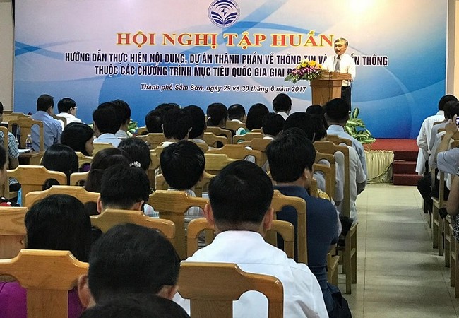 Tập huấn toàn quốc về TT&TT thuộc 2 Chương trình mục tiêu quốc gia Thứ trưởng Bộ TT&TT Nguyễn Minh Hồng phát biểu khai mạc Hội nghị.