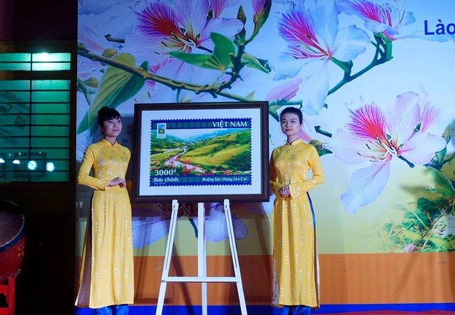 Phát hành tem bưu chính thuộc nhóm 20 lĩnh vực độc quyền Nhà nước Bộ tem bưu chính “Năm du lịch quốc gia 2017 – Lào Cai – Tây Bắc”. Ảnh minh hoạ: VnPost.