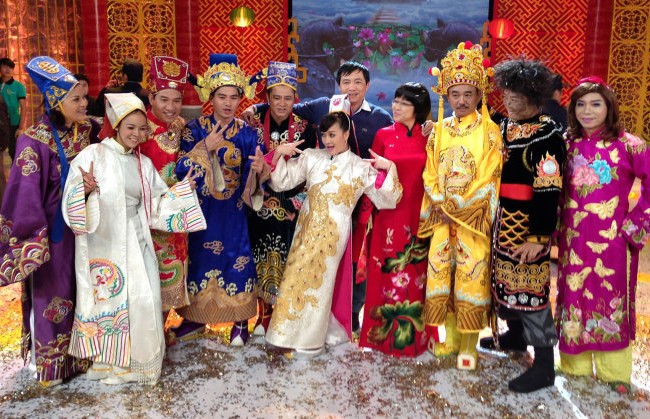 Táo Quân 2016 sẽ có Khán giả đang trông đợi chương trình Táo quân năm nay hài hước về những chuyện gì. Ảnh tư liệu.