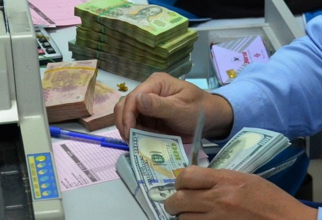 Lãi suất ngân hàng rục rịch tăng Lãi suất ngân hàng rục rịch tăng