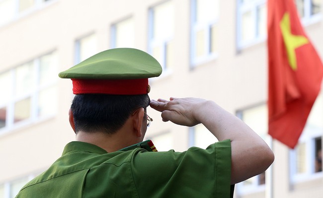 Hà Nội yêu cầu chào cờ, hát quốc ca đầu tuần Hà Nội yêu cầu chào cờ, hát quốc ca đầu tuần
